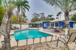 Vibrant Largo Home Heated Pool, Lake Views!